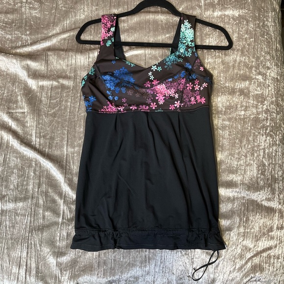 Lululemon Tame Me Tank
Black / Petal Pop Multi Size 6 - Picture 2 of 14